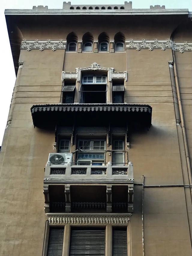 5 Emad al-Din Street, Kursaal.